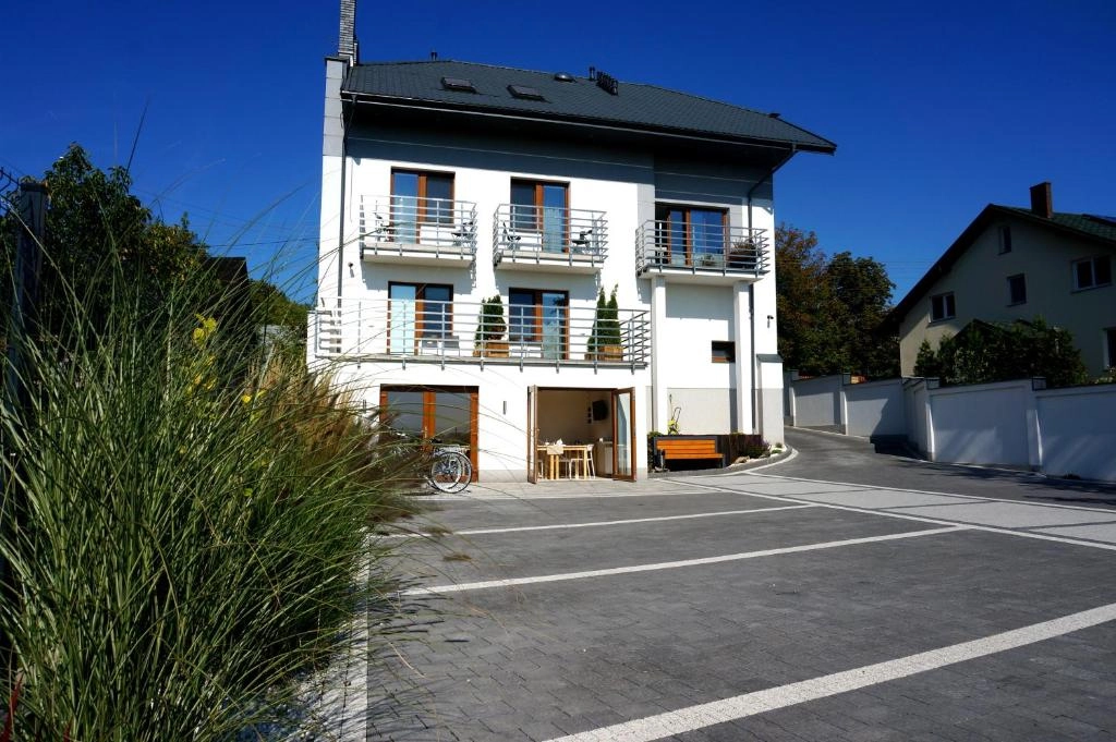 Villa Modlin Airport exterior and private parking